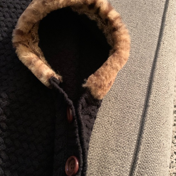 Aspen Kids Us S (7-8). Beautifully made sweater. Turtle neck. Never worn. - Picture 9 of 16